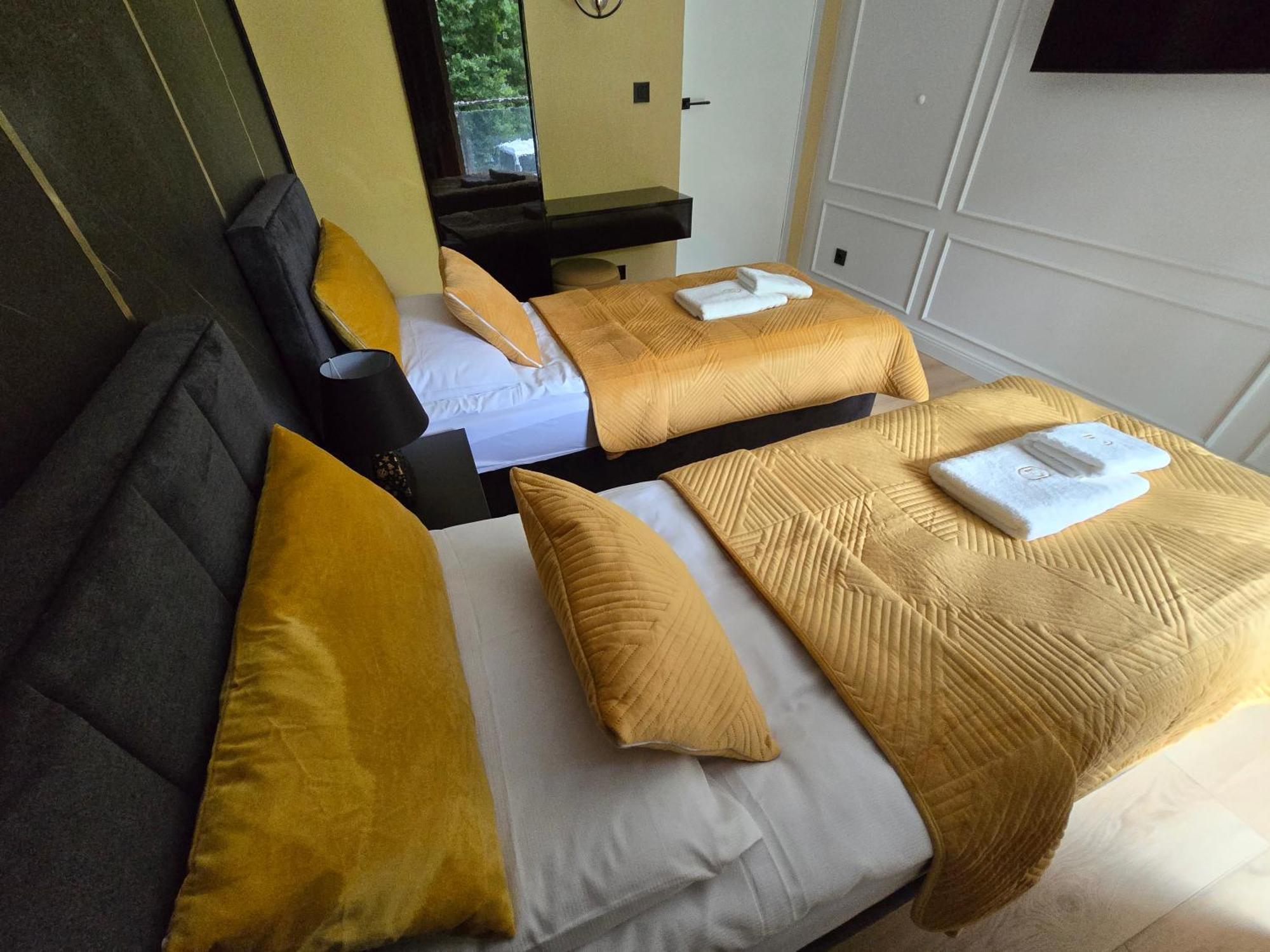 Apartament Stone Hill Z Basenem I Widokiem Na Gory 斯克拉斯卡波伦巴 外观 照片